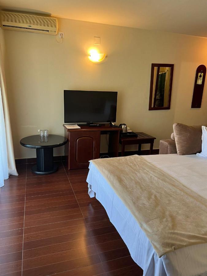 Hotel Corina فينوس المظهر الخارجي الصورة